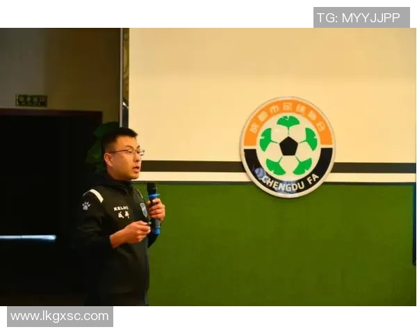 成都网球队中路突破打法的专业分析与战术解读